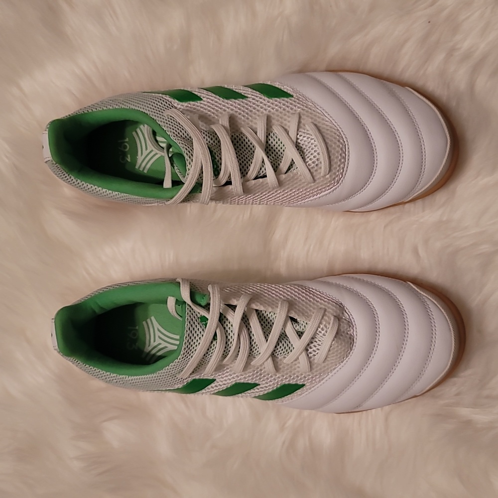 Adidas Sneakers
